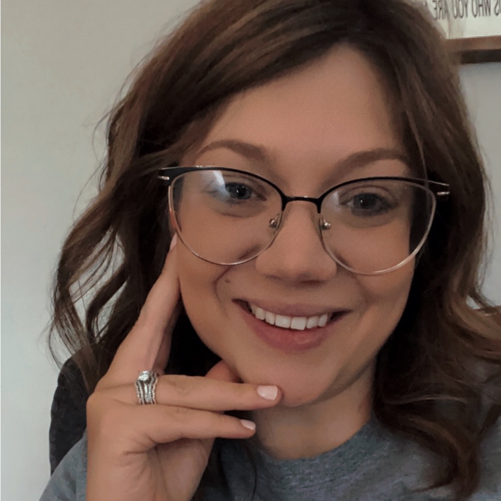 Meet your Posher, Nicole